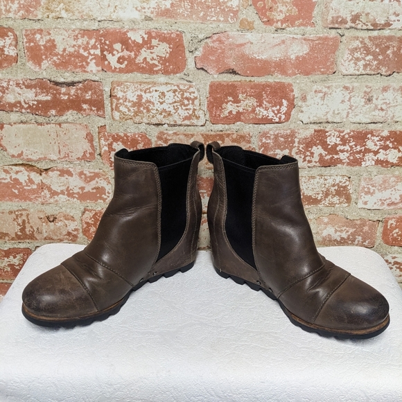Sorel Lea Wedge Boots Women's size 8.  Bx E - Picture 7 of 8